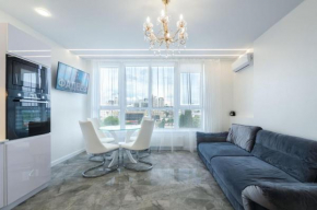 Kyiv White Apartment Victory
